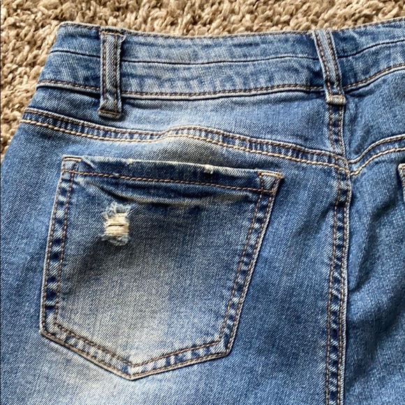 Distressed denim jeans - Picture 9 of 13